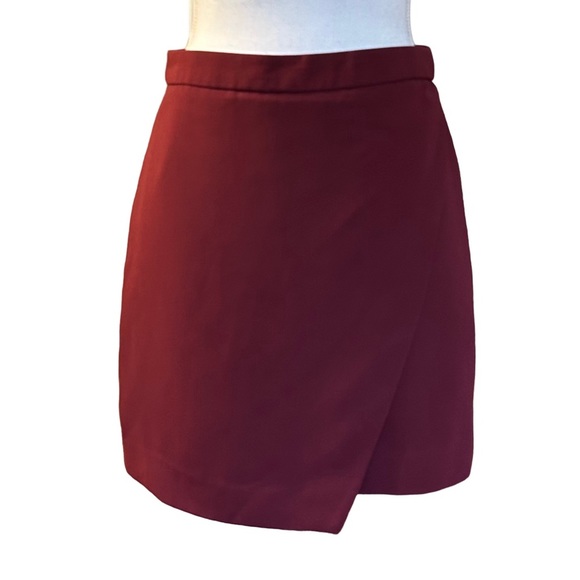 Banana Republic Dresses & Skirts - Banana Republic Faux Wrap Mini Skirt Women’s SZ 4 in Maroon S/181168-00